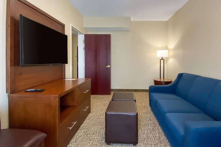 Room 25 of 44